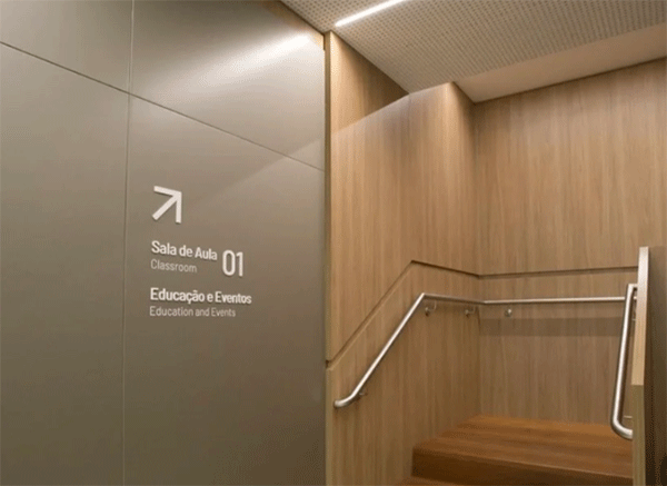 輕奢酒店標(biāo)識(shí)標(biāo)牌導(dǎo)向牌定制